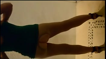 Эротический танец в платье