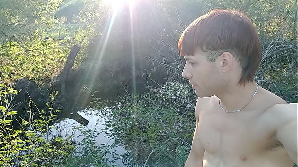 Latino Cachondo En Xvideos En El Bosque