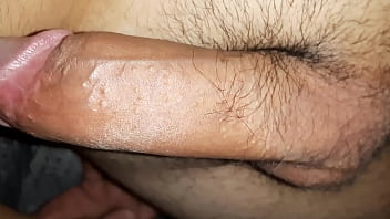 A La Espera De Una Mujer