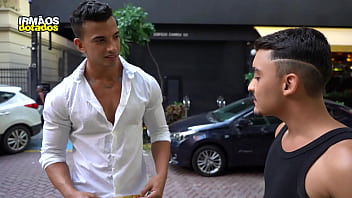 Acabei Fodendo Com O Vendedor