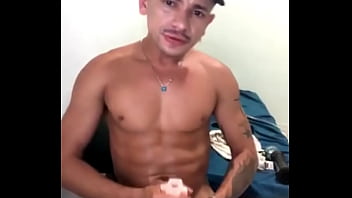 Cara Dotado Batendo Uma Na Cam