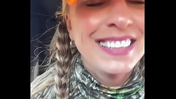 De Rankin Amateur Pornstar Outdoor Titty Drop In The Deer Stand