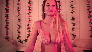 Stella Cardo Showed Her Pussy Very Close