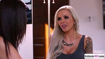 Big Tits Lesbian Facesitting Milf Best Friend