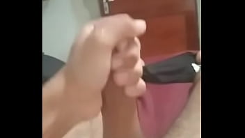 Novinho Batendo Punheta E Gozando Gostoso.