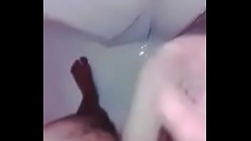 Sacando Leche En La Ducha