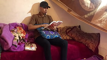فيلم اباحي لصبي يقراء الكتاب ثم تذكر صديقته المثيرة