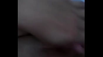 Batendo Uma Siririca Gostosa No Banheiro