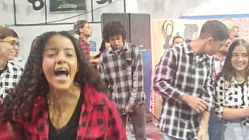 Jonny Fodendo A Dança Do Colégio Em 4k