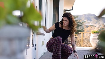 Open Relationship Did Not Turn Out Good For Victoria Voxxx After He Cheated