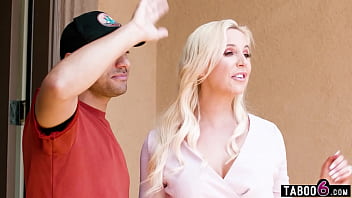 Stepmom And Stepson Got A Whole Weekend Together When Stepdad Left