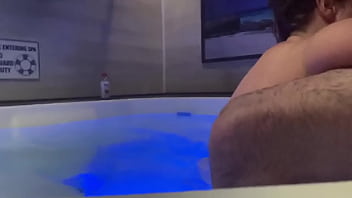 Nicebigddd Blowjob In Hot Tub