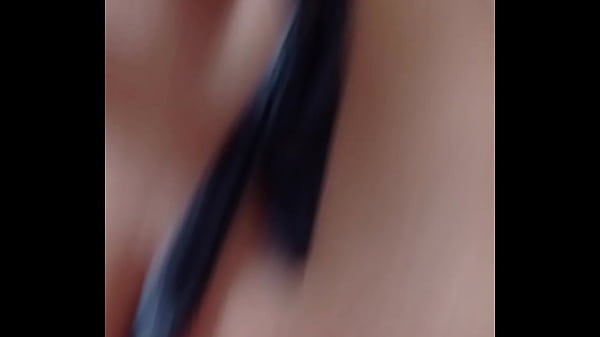 Novinha Filha Do Polícia Sentando No Pelo