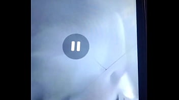 Encuentro Videos Calientes En El Teléfono De Mi Vecina