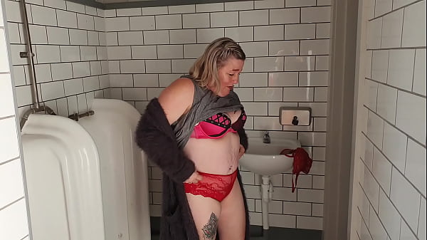 Nz Milf Slut In Public Toilets Flashing And Strip For Her Master