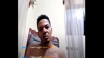 Boliviano Me Muestra La Verga Por Dinero