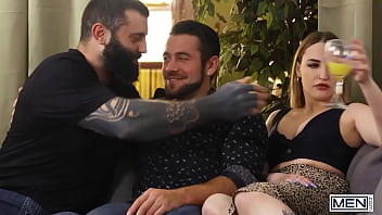 Nina Rox Sucks Dante Colle While She Gets Fucked By Muscular Markus Kage In The Shower - Men