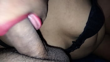 Me Encanta Hacerle Oral A Mi Vecino