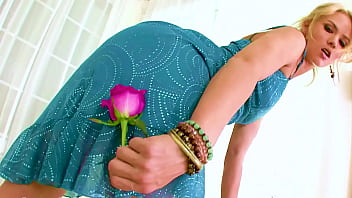 Sophia Lynn Sexy Beautiful Blonde Big Dick Pov Blowjob And Cum Load Facial