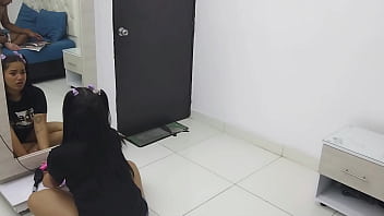 Mi Padrastro Me Ense_a A Jugar Como Lo Hace Todas Las Noches Mientras Yo Escucho Y Me Produce Un Delicioso Orgasmo-1 Parte-