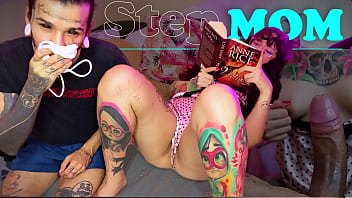 I Smell My Stepmom' Panties After College And Fuck Her Ass