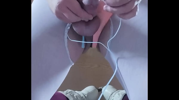 E-stim Cumshot - cumshot, solo, crossdresser, soloboy, e-stim - Video 889026