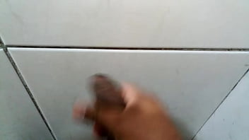 Batendo Uma No Banheiro - masturbation, big-dick - Video 911086