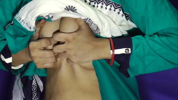 इन्डियन भाभी को बयफ्रेंड्स ने जबरदस्त चोदा