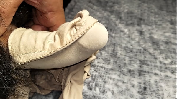 No Pude Evitar Correrme Sobre Los Calzones De Mi Mejor Amiga