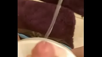 Quick Cumshots In The Bathroom