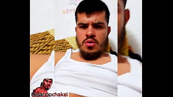 Me Juego La Verga Mientras Mi Amigo Duerme En La Misma Cama Hasta Eyacular Y Salpicarle La Ropa