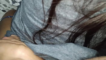 Primera Vez Siendo Puta Y Me Toca Abrir Su Apretado Coño, Qué Rico Gime La Primeriza. Video Real Casero