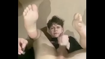 Twink Se Acaba En El Culo