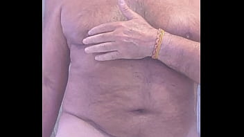 Me Levanto Juguetón, Tocó La Polla, Los Huevos Y Las Tetitas