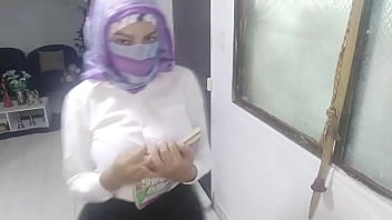 Real Hot Arab Milf In School Outfit Masturbates And Squirts To Orgasm In Niqab While Husband Away