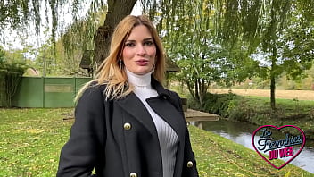 Rose, Magnifique Blonde De 22ans, Adore Le Sexe