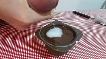 Gozando No Creme De Chocolate