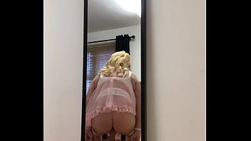 Mandy Wrecks Her Arse With New Dildo In Pink