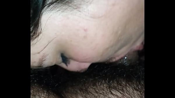 Recibiendo Mamada De Gordibuena Casada