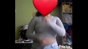 Me Gusta Que Miren Mis Tetitas Me Gusta Moverme Bien