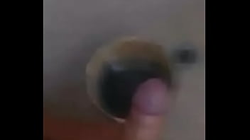 Me La Jalo Mientras Me Baño