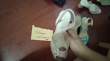 手淫姐姐的高跟凉鞋（验证视频）