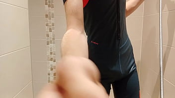 Branlette En Combinaison De Natation