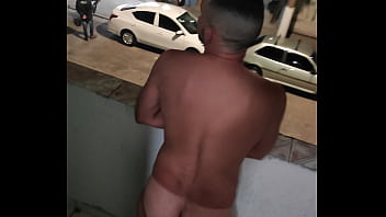 Ferri Exibindo Sua Bundinha Gostosa E Bronzeada