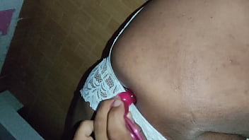 Cuñada Metiendose Juguete Pensando En Pene