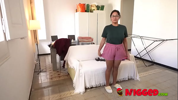 Curvy Spanish Gamer Girl Lana Villafuerte Wants To Seduce Her Own Best Friend