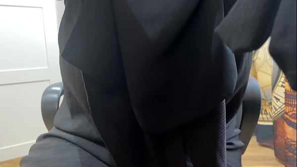 Teen In Stockings Has A Throbbing Orgasm