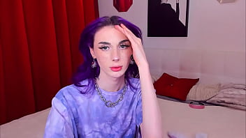 Sweet Eaton Showing Her Tiny Cock On Cam