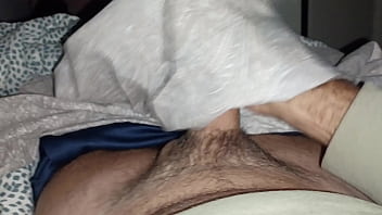 Paja Bajo Las Sábanas