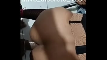 O Macho Do Pau Gg Fazendo-me Gemer De Prazer No Primeiro Dia Do Ano.